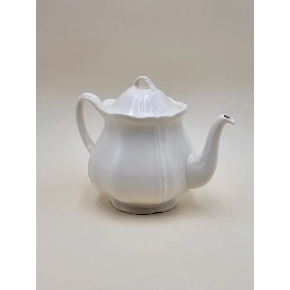 Wedgwood Queen's Shape White Ceramic Teapot with Lid Made in England VTG